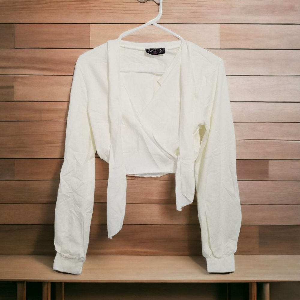 NWT SWANK A POSH Risk Taker Tie Up Crop Top Color Ecru Size L (10-12)‎